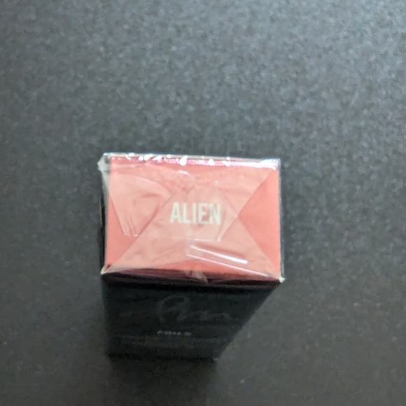 NEW - DANESSA MYRICKS BEAUTY ColorFix for Eye, Cheek and Lip - Picture 4 of 6